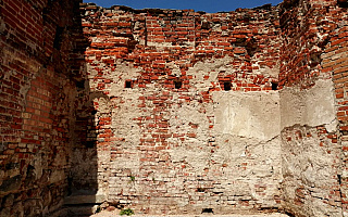Jeszcze w sierpniu ruszy remont zabytkowych murów obronnych w Pasłęku